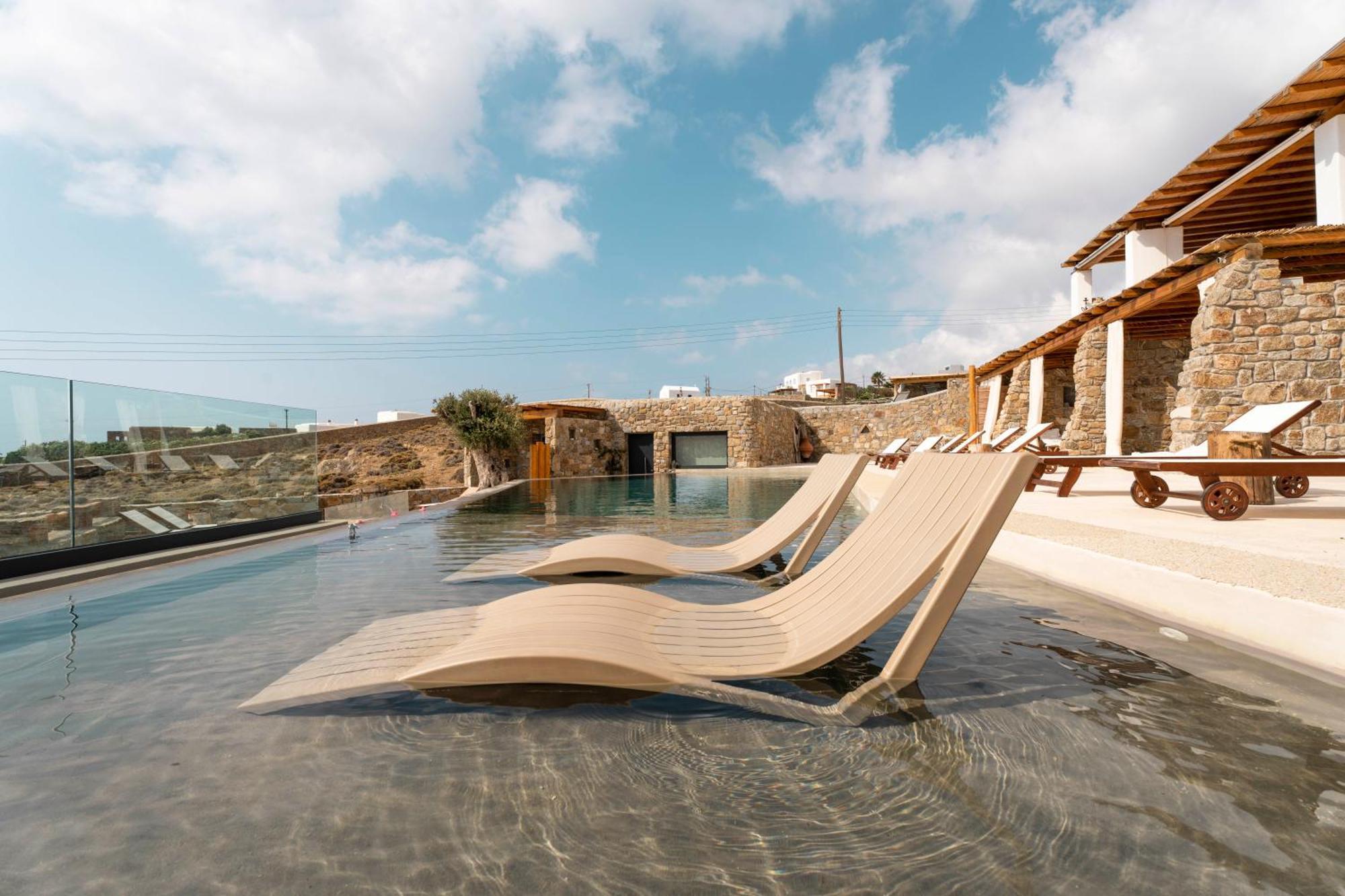 M-Vibes Mykonos Suites Kalafati Zewnętrze zdjęcie